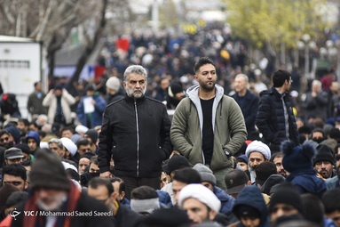 حضورپرشورمردم تهران در نماز وحدت بخش جمعه به امامت حضرت آیت‌الله العظمی خامنه‌ای