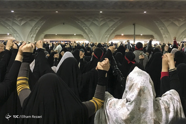 حضورپرشورمردم تهران در نماز وحدت بخش جمعه به امامت حضرت آیت‌الله العظمی خامنه‌ای