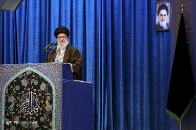 نماز جمعه امروز تهران ۲۷ دی ماه به امامت رهبر معظم انقلاب اسلامی در مصلای امام خمینی(ره) تهران برگزار شد.