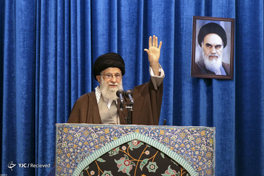 نماز جمعه امروز تهران ۲۷ دی ماه به امامت رهبر معظم انقلاب اسلامی در مصلای امام خمینی(ره) تهران برگزار شد.