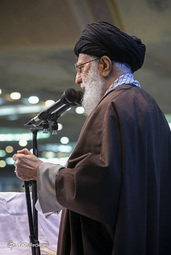نماز جمعه امروز تهران ۲۷ دی ماه به امامت رهبر معظم انقلاب اسلامی در مصلای امام خمینی(ره) تهران برگزار شد.
