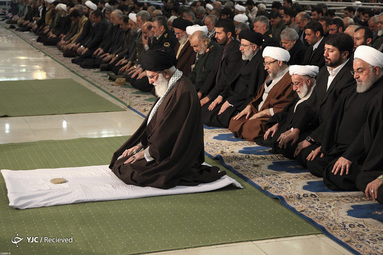 نماز جمعه امروز تهران ۲۷ دی ماه به امامت رهبر معظم انقلاب اسلامی در مصلای امام خمینی(ره) تهران برگزار شد.