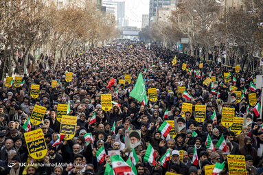 راهپیمایی حمایت از اقتدار و ثبات نظام اسلامی و مقاومت در منطقه غرب آسیا پس از نماز جمعه ۲۷ دی ۱۳۹۸ در مشهد  برگزار شد.