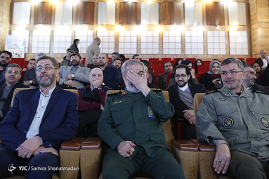 راه اندازی رادیو انقلاب