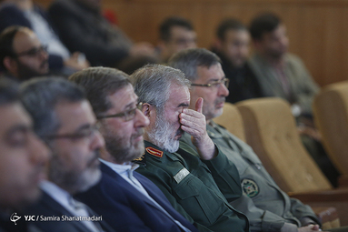 راه اندازی رادیو انقلاب
