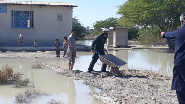 خدمات رسانی نیروهای امدادی و مسلح در مناطق سیل زده سیستان  و بلوچستان