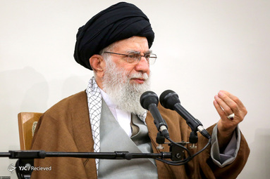 دیدار رهبر معظم انقلاب اسلامی با مدیران و مسئولان امور حج و زیارت