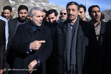 بازید نوبخت، رییس سازمان برنامه و بودجه از اتوبان تهران-شمال