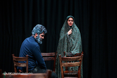 نمایش «۱۲ روز»