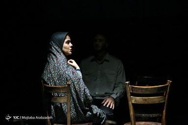 نمایش «۱۲ روز»