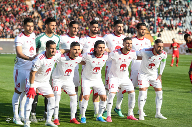 در چارچوب هفته هفدهم رقابت‌های لیگ برتر تیم‌های فوتبال پرسپولیس تهران و تراکتور تبریز به مصاف هم رفتند