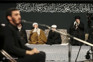 اولین شب عزاداری ایام فاطمیه در حسینیه امام خمینی(ره) با حضور رهبر معظم انقلاب