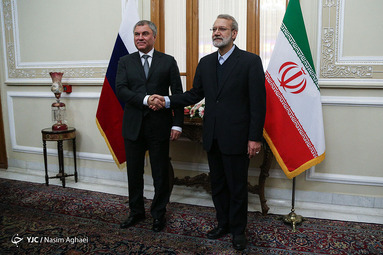 دیدار «رئیس دومای روسیه» با علی لاریجانی