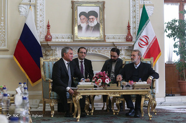 دیدار «رئیس دومای روسیه» با علی لاریجانی