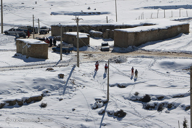 خسارات وارده و امدادرسانی به روستای زلزله زده کمرآباد آرندی شیراز