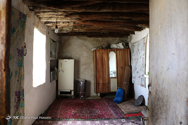 خسارات وارده و امدادرسانی به روستای زلزله زده کمرآباد آرندی شیراز