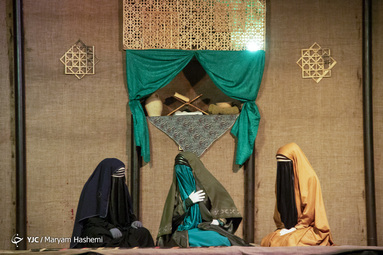 نمایش آیینی حور در آتش در شهر کرج