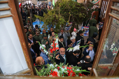 گلباران بیت امام در قم