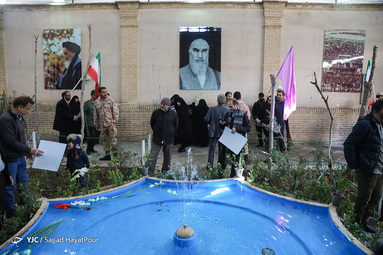 گلباران بیت امام در قم