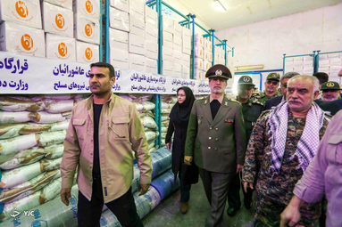 بازدید وزیر دفاع از مناطق سیل زده سیستان و بلوچستان