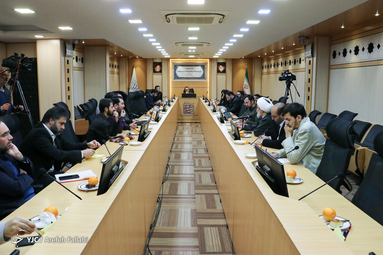 نشست الزامات پرداختن به موضوع خانواده در هیئات مذهبی با حضور علیرضا پناهیان