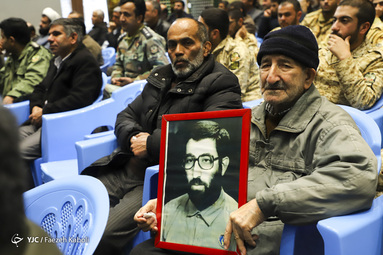 تجلیل مشاور فرمانده کل قوا از خانواده شهدای استان گلستان