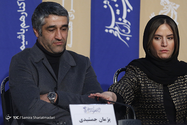 نشست عوامل فیلم «دوزیست» به کارگردانی برزو نیک نژاد، با حضور بازیگران فیلم هادی هجازی فر، ستاره پسیانی، پژمان جمشیدی، الهام اخوان