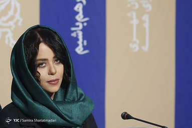 نشست عوامل فیلم «دوزیست» به کارگردانی برزو نیک نژاد، با حضور بازیگران فیلم هادی هجازی فر، ستاره پسیانی، پژمان جمشیدی، الهام اخوان