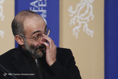 نشست عوامل فیلم «دوزیست» به کارگردانی برزو نیک نژاد، با حضور بازیگران فیلم هادی هجازی فر، ستاره پسیانی، پژمان جمشیدی، الهام اخوان