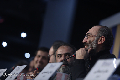 نشست عوامل فیلم «دوزیست» به کارگردانی برزو نیک نژاد، با حضور بازیگران فیلم هادی هجازی فر، ستاره پسیانی، پژمان جمشیدی، الهام اخوان