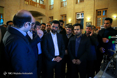 نمایشگاه ماهواره فضایی