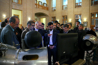 نمایشگاه ماهواره فضایی