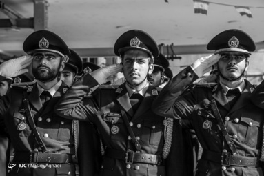 مراسم نمادین تجدید میثاق کارکنان نیروی هوایی با امام خمینی (ره)‎