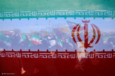 سبز و سفید و سرخ، نشان سرفرازی