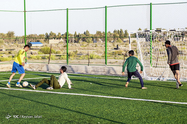 چمنی که کویر را سبز کرد