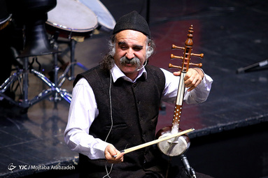 سی‌و پنجمین جشنواره موسیقی فجر/ گروه «رستاک»