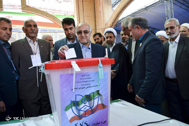 انتخابات یازدهمین دوره مجلس شورای اسلامی در گلزار شهدای کرمان
