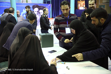 انتخابات مجلس شورای اسلامی و مجلس خبرگان در حسینیه جماران تهران
