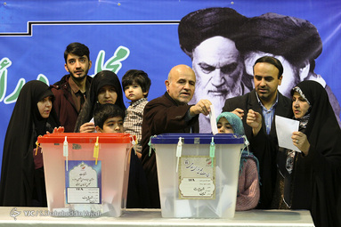 انتخابات مجلس شورای اسلامی و مجلس خبرگان در حسینیه جماران
