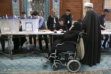 انتخابات مجلس شورای اسلامی و مجلس خبرگان در مسجد لولاگر
