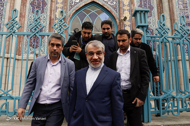 انتخابات مجلس شورای اسلامی و مجلس خبرگان در حسینیه ارشاد