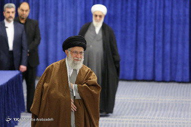 اخذ رأی حضرت آیت الله خامنه‌ای رهبر معظم انقلاب