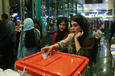 حال و هوای دقایق پایانی انتخابات یازدهمین دوره مجلس شورای اسلامی در جزیره کیش