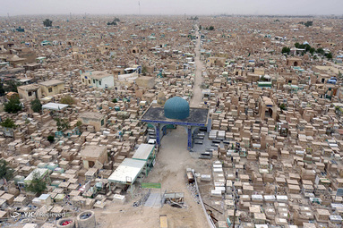 مزار مجاهد شهید ابومهدی المهندس در قبرستان وادی السلام شهر نجف در کشور عراق