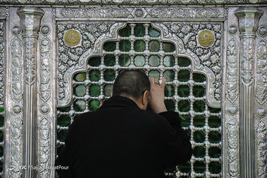 میکروب زدایی و پاکسازی حرم حضرت فاطمه معصومه(س)