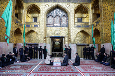 طواف پیکر شهید مدافع حرم  اصغر پاشاپور در حرم رضوی