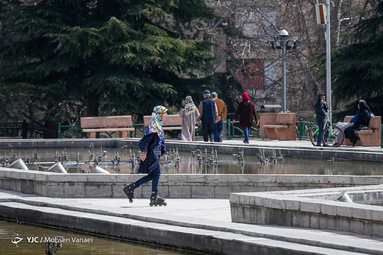زندگی در جریان است