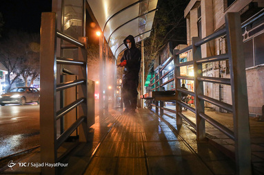 ضدعفونی معابر شهری توسط جوانان جهادی قم