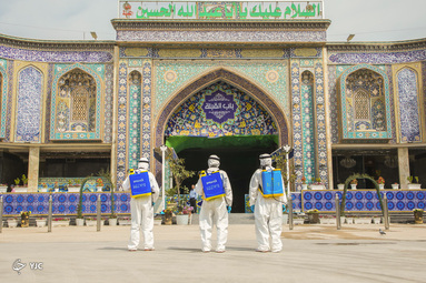 عملیات ضدعفونی کردن در برابر ویروس کرونا در کربلا معلی