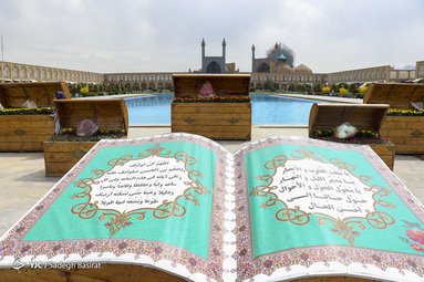اصفهان اگرچه شهری کویری است اما در بهار زیبایی شگفت انگیزی دارد و همراهی طبیعت با معماری آن زیبایی خاصی به این شهر بخشیده است